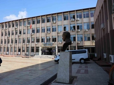 Aydın Adliyesi’nde gergin anlar, 3 kişi gözaltına alındı
