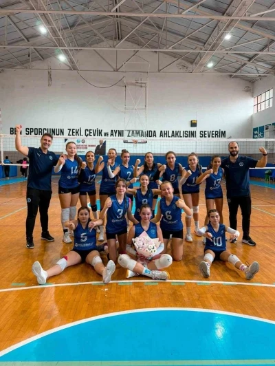 Aydın B&uuml;y&uuml;kşehir Belediyespor Midi Takımı namağlup şampiyon oldu
