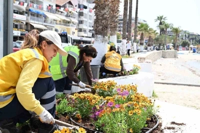 Aydın B&uuml;y&uuml;kşehir&rsquo;den, Kuşadası&rsquo;nda bakım ve temizlik &ccedil;alışması
