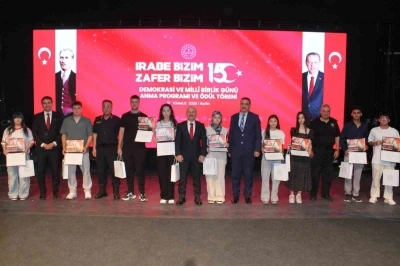 Aydın&rsquo;da 15 Temmuz temalı yarışmaların T&uuml;rkiye &ouml;d&uuml;l t&ouml;reni ger&ccedil;ekleştirildi
