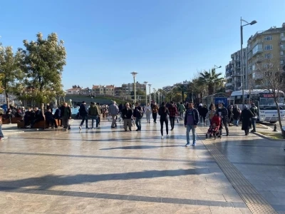 Aydın&rsquo;da 233 bin kişi hi&ccedil; evlenmedi
