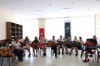 Aydın&rsquo;da &ccedil;ocuklar sanatla buluşuyor
