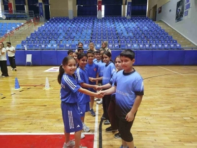 Aydın&rsquo;da Geleneksel &Ccedil;ocuk Oyunları Şenliği ger&ccedil;ekleştirildi
