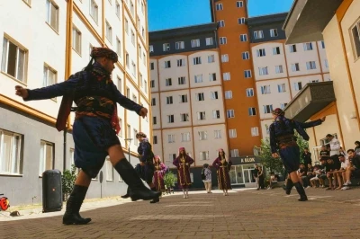 Aydın’da yurtlara gelen öğrenciler halk oyunları ile karşılandı
