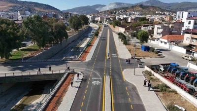 Aydın genelinde yol yapım yenileme çalışmaları sürüyor
