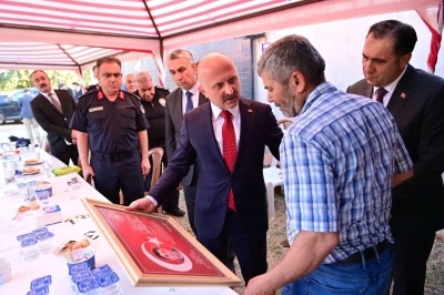 Aydın Valisi Varol&rsquo;dan şehit polis Tayfun Baş&rsquo;ın ailesine taziye ziyareti
