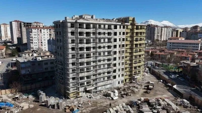 Aydınlıkevler&rsquo;de kentsel d&ouml;n&uuml;ş&uuml;m hızla y&uuml;kseliyor
