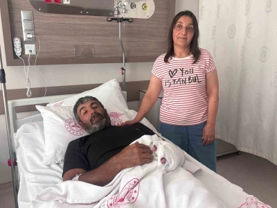Ayı saldırısından yaralı kurtulan &ccedil;ift&ccedil;i yaşadıklarını anlattı: "K&uuml;rek olmasaydı sonum ne olurdu bilemedim"
