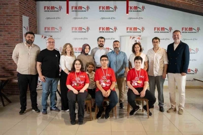 Aynı okuldan 3 T&uuml;rkiye birincisi &ccedil;ıktı
