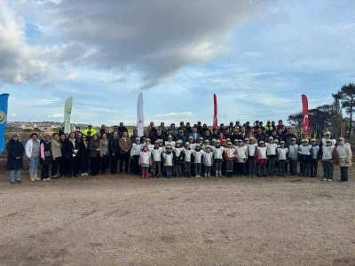 Ayvacık’ta 1500 Fıstık Çamı Fidanı Toprakla Buluşturuldu
