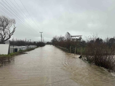 Ayvacık&rsquo;ta sağanak yağış etkili oldu
