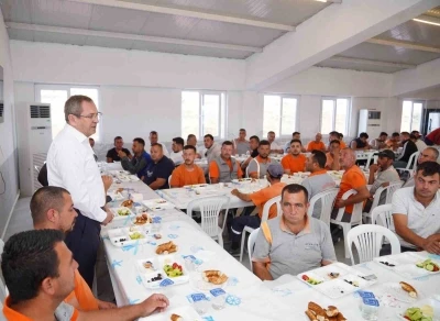 Ayvalık Belediye Başkanı Mesut Ergin: "Temiz bir kent, sadece belediyenin değil, hepimizin ortak emeğiyle m&uuml;mk&uuml;n"
