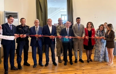 Ayvalık&rsquo;ın k&uuml;lt&uuml;rel mirası sergiyle g&uuml;n y&uuml;z&uuml;ne &ccedil;ıktı
