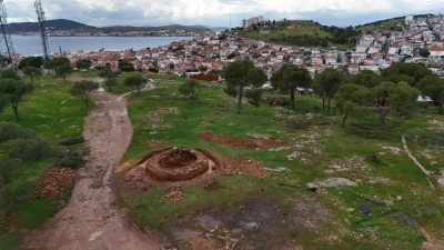 Ayvalık&rsquo;ın tarihi yel değirmenleri g&uuml;n y&uuml;z&uuml;ne kavuşturuluyor
