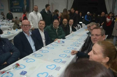 Ayvalık&rsquo;ta B&uuml;y&uuml;kşehir Belediyesi&rsquo;nden dev iftar
