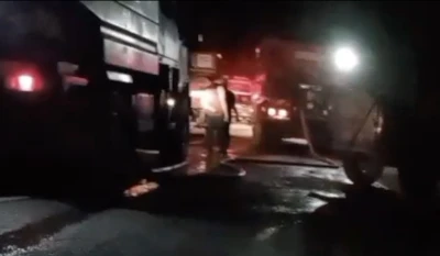 Ayvalık&rsquo;ta fıstık &ccedil;amı arazisinde &ccedil;ıkan yangın ormana sı&ccedil;radı
