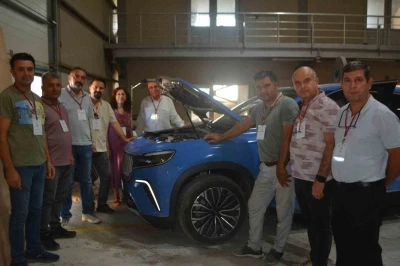 Ayvalık’ta Öğretmenlere &quot;Hibrit ve Elektrikli Araç Teknolojileri&quot; Eğitimi
