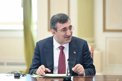 Azerbaycan Cumhurbaşkanı Aliyev, TDT H&uuml;k&uuml;met Başkanları Toplantısı katılımcılarını kabul etti
