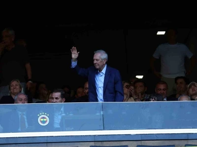 Aziz Yıldırım, Fenerbah&ccedil;e&rsquo;de 13. kez başkanlığa se&ccedil;ildi
