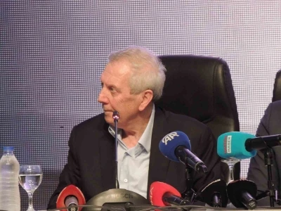 Aziz Yıldırım: "Taraftarımızla aramızdaki o sarsılmaz bağı yeniden inşa etmemiz lazım"
