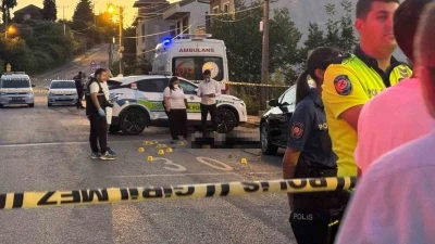 Baba ve oğlu sokak ortasında &ouml;ld&uuml;ren yaşlı adam: "Keşke dolandırılmasaydım"

