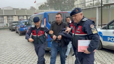 Babasını 8 kurşunla &ouml;ld&uuml;ren şahıs adliyeye sevk edildi
