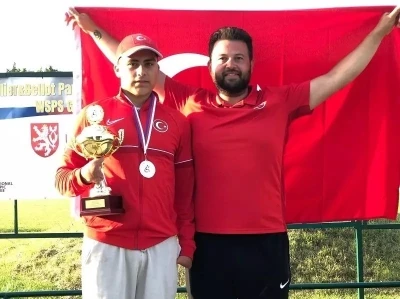 Babasıyla avda başladı, Dünya Şampiyonu oldu
