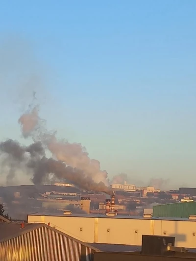 Bacadan &ccedil;ıkan simsiyah duman vatandaşı tedirgin etti
