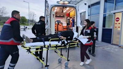 Bafra&rsquo;da bı&ccedil;aklı kavga: 1 yaralı
