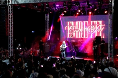 Bafra&rsquo;da Emre Fel konseri
