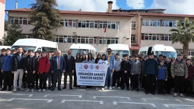 Bafra&rsquo;da &ouml;ğrenci ve veliler &uuml;retim alanlarını yerinde g&ouml;rd&uuml;
