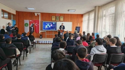 Bafra&rsquo;da ortaokul &ouml;ğrencilerine "dijital g&uuml;venlik" eğitimi
