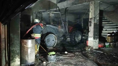Bafra&rsquo;da sanayi sitesinde korkutan yangın: İş yerinde b&uuml;y&uuml;k hasar

