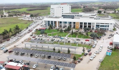 Bafra Devlet Hastanesi enerjisini g&uuml;neşten sağlıyor: G&uuml;nl&uuml;k 50 bin TL tasarruf
