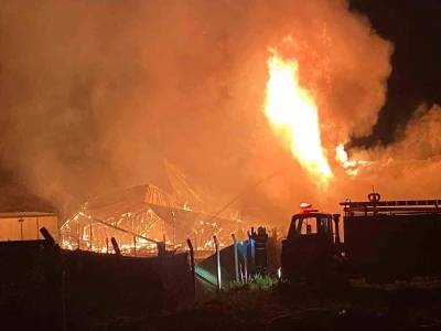 Bağ evinde &ccedil;ıkan yangın diğer bağ evine de sı&ccedil;radı
