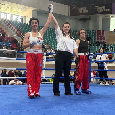 Bağcılar Belediyesi personeli, Kick Boks&rsquo;ta T&uuml;rkiye şampiyonu oldu
