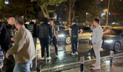 Bağdat Caddesi&rsquo;nde şampiyonluk kutlamasında gerginlik

