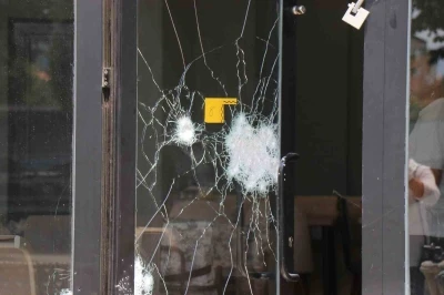 Bahçe mobilyaları satan iş yerine tüfekli saldırı
