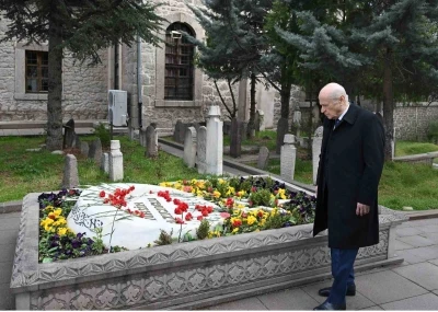 Bah&ccedil;eli&rsquo;den merhum Muhsin Yazıcıoğlu&rsquo;nun kabrine ziyaret
