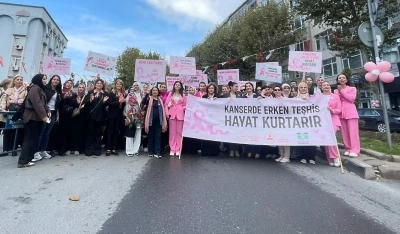 Bahçelievler Belediye Başkanı Bahadır motosiklete bindi, meme kanserine dikkat çekti
