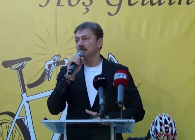 Bahçelievler Belediye Başkanı Bahadır: &quot;Her ay 100 tane bisiklet dağıtıyoruz&quot;
