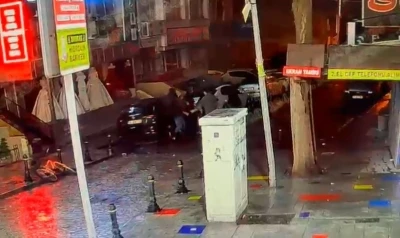 Bah&ccedil;elievler&rsquo;de doğum g&uuml;n&uuml;nde &ccedil;ıkan kavgada 1 kişi hayatını kaybetti
