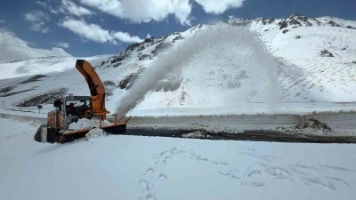 Bah&ccedil;esaray yolunda &ccedil;alışmalar devam ediyor
