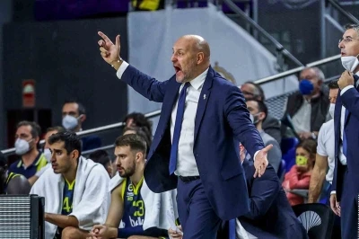 Bah&ccedil;eşehir Koleji, başantren&ouml;r Aleksandar Djordjevic ile anlaştı
