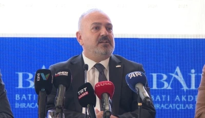 BAİB Başkanı ihracat toplantısında rahatsızlanıp s&ouml;zlerini yarıda kesmek zorunda kaldı
