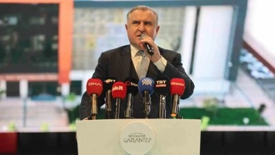 Bakan Bak, &ccedil;ocuk ve gen&ccedil;lere seslendi: Abur cuburdan uzak duralım