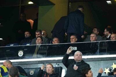 Bakan Bak, Fenerbah&ccedil;e-Nottingham Forest ma&ccedil;ını takip etti
