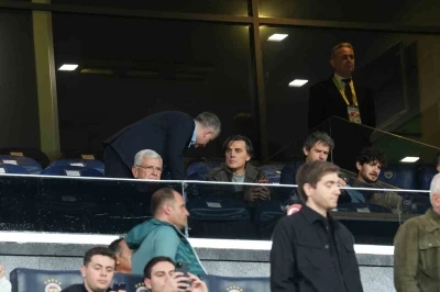 Bakan Bak ile Montella, Fenerbahçe-Nice maçını takip etti
