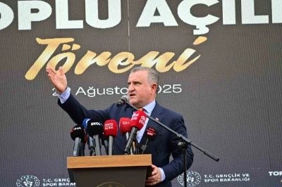 Bakan Bak: &quot;Türkiye bir spor devrimi yaşamaktadır&quot;
