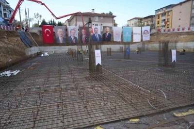 Bakan Bak: &quot;Türkiye şu anda spor tesisi devrimi yaşıyor&quot;
